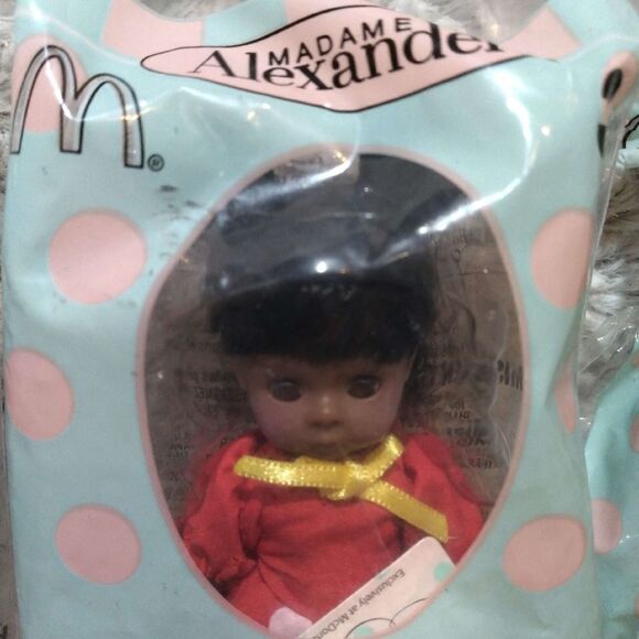 3 madame Alexander, McDonald's dolls. 2 Wendy dolls as Minnie, 1 Mickey - Picture 9 of 12